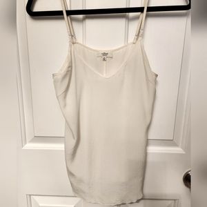 Wilfred by Aritzia Silk Camisole. Size XS in cream